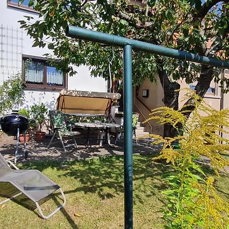 Berg-glueck, Ruhige Lage Mit Garten Apartment