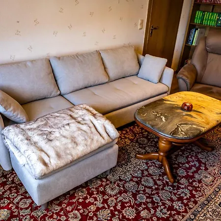 Berg-glueck, Ruhige Lage Mit Garten Schmalkalden