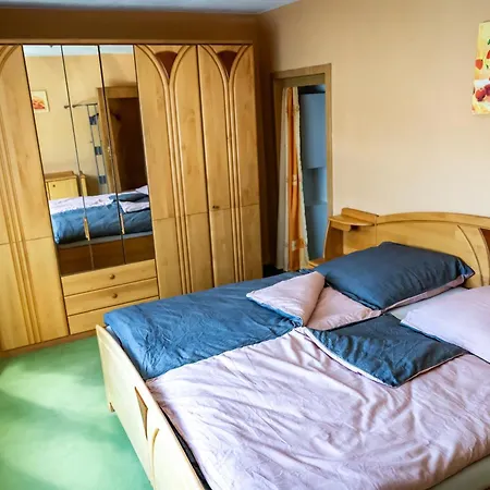 Lägenhet Berg-glueck, Ruhige Lage Mit Garten *