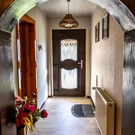 Berg-glueck, Ruhige Lage Mit Garten Schmalkalden