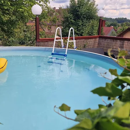 Lägenhet Berg-glueck, Ruhige Lage Mit Garten *