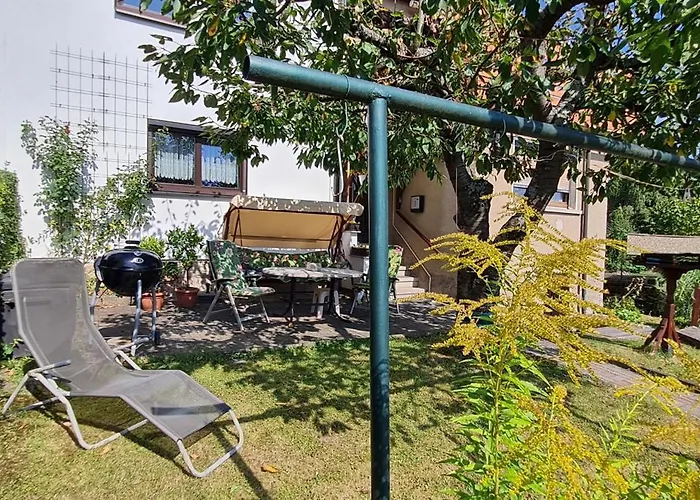 Berg-glueck, Ruhige Lage Mit Garten Apartmán