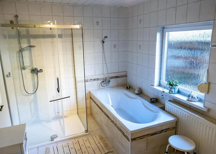 Berg-glueck, Ruhige Lage Mit Garten *