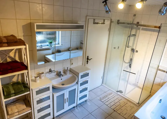 Berg-glueck, Ruhige Lage Mit Garten *